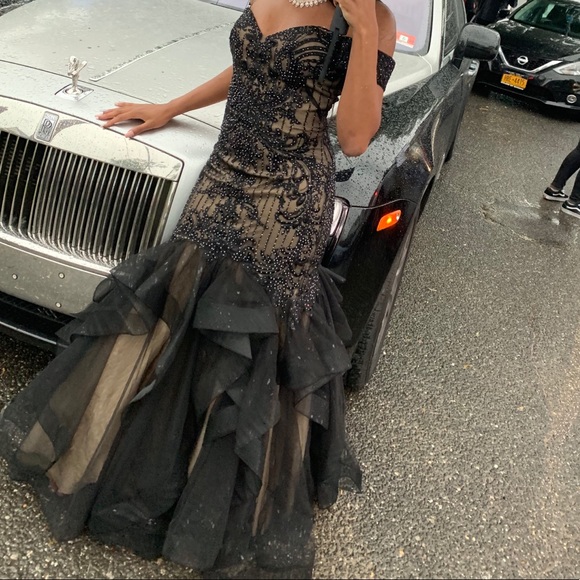 Black and Nude beaded tiered prom dress - Picture 4 of 8